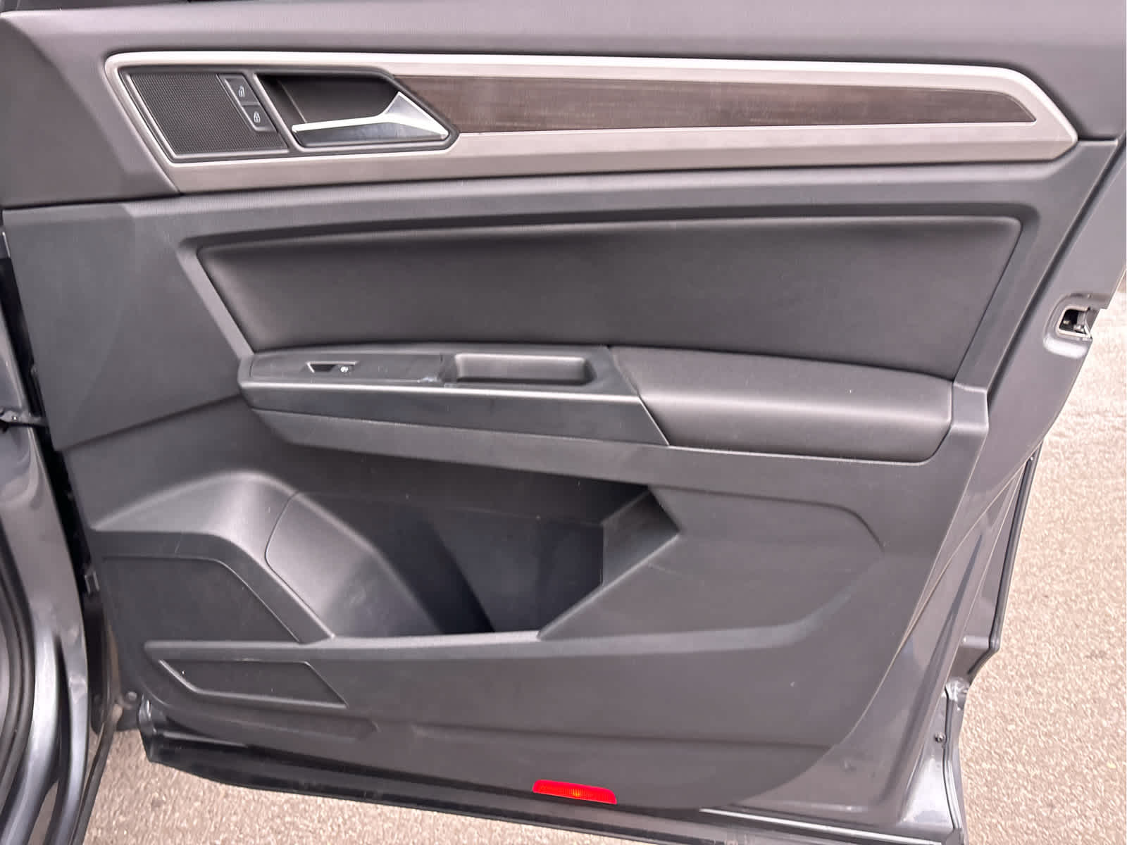 2020 Volkswagen Atlas 3.6L V6 SE w/Technology R-Line