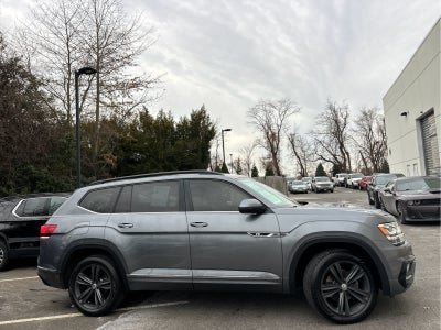 2020 Volkswagen Atlas 3.6L V6 SE w/Technology R-Line