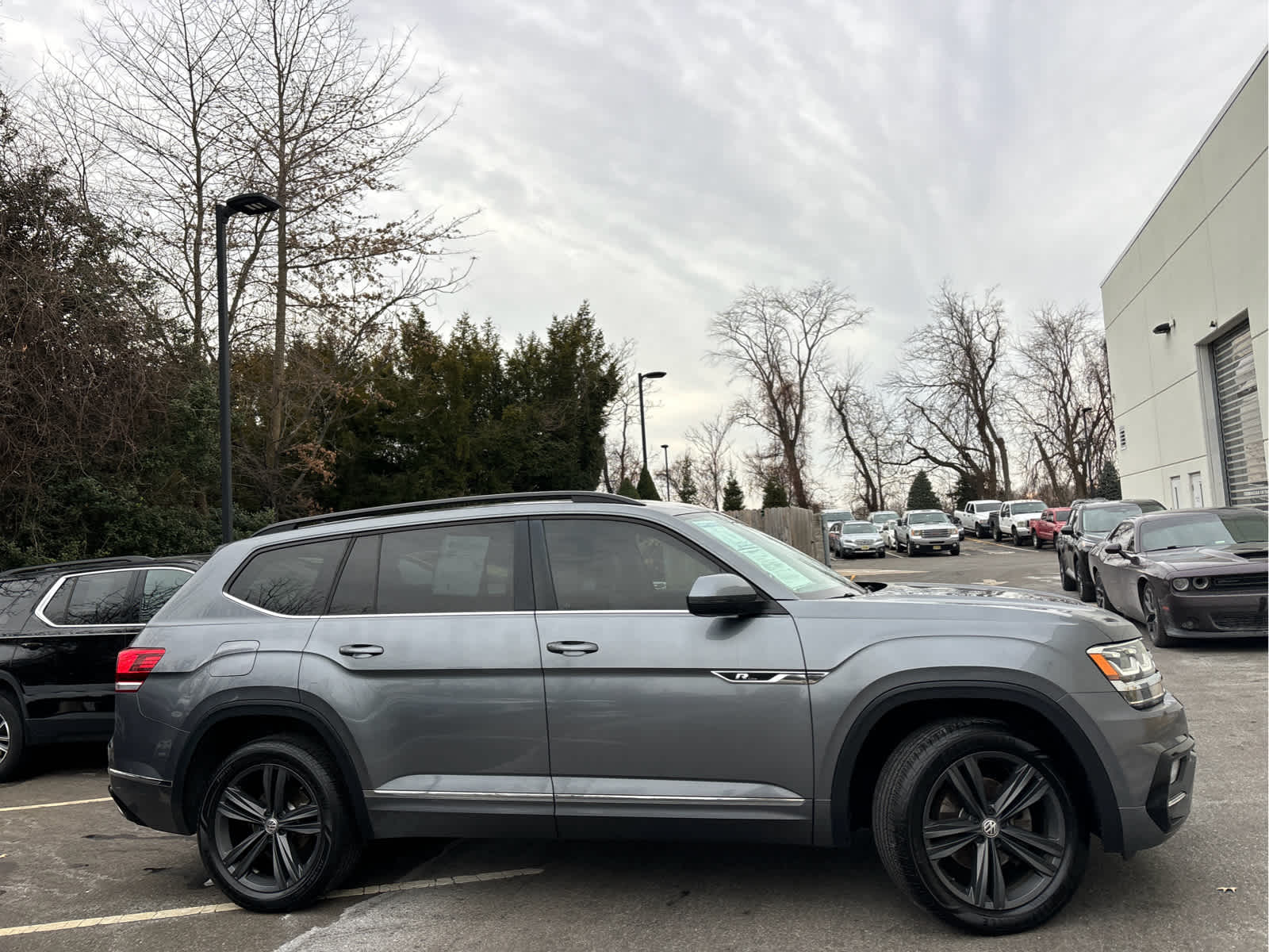 2020 Volkswagen Atlas 3.6L V6 SE w/Technology R-Line