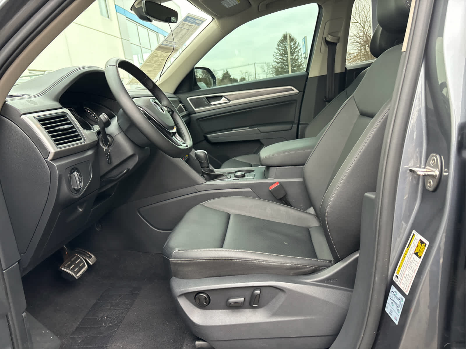 2020 Volkswagen Atlas 3.6L V6 SE w/Technology R-Line