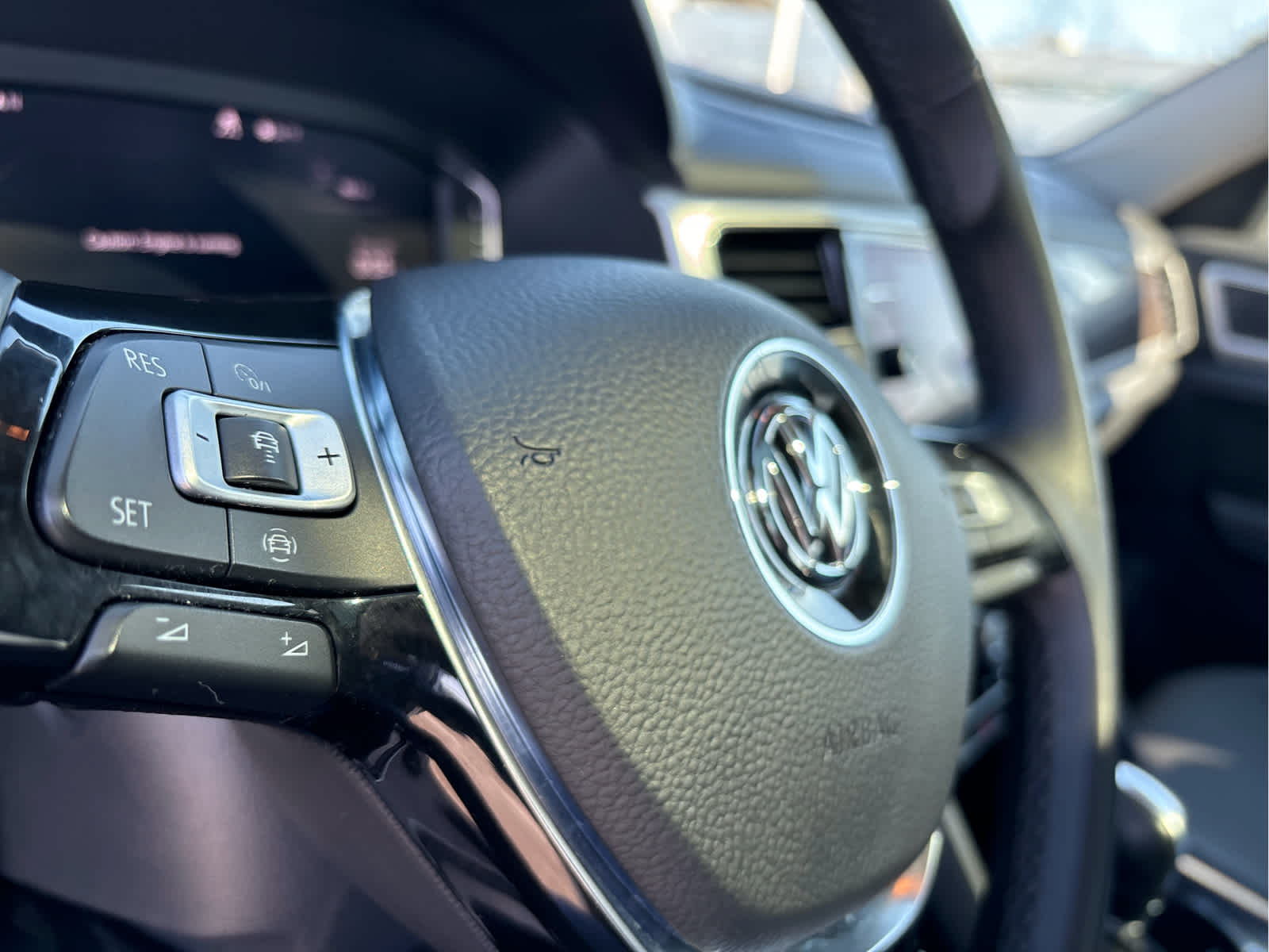 2019 Volkswagen Atlas 3.6L V6 SEL R-Line