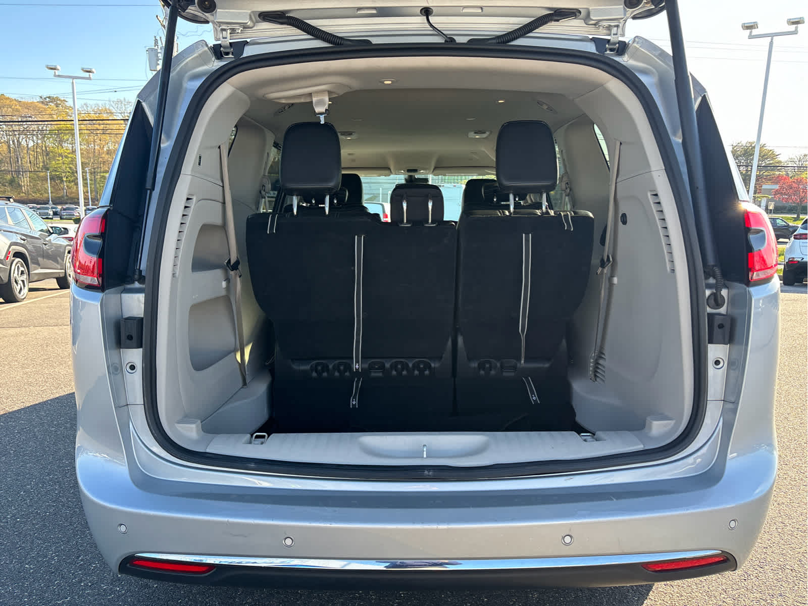 2023 Chrysler Pacifica Touring L