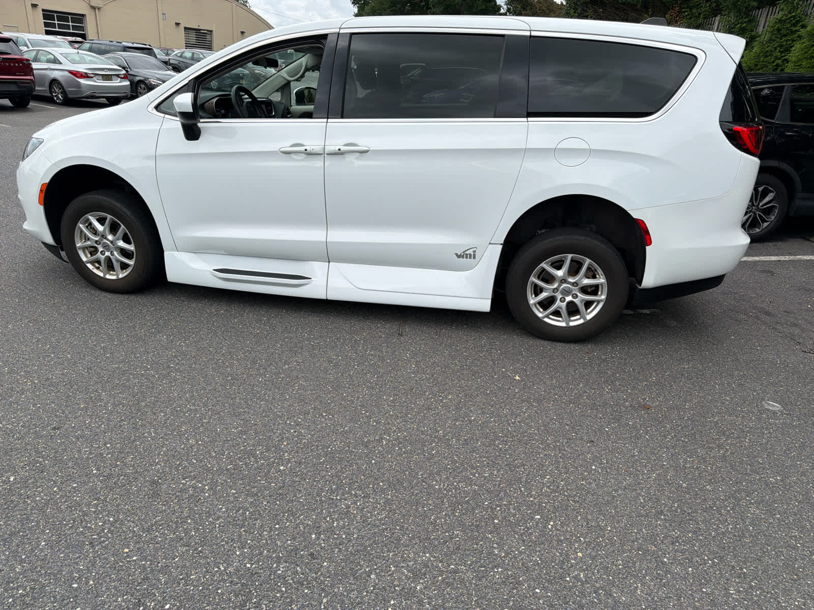 2022 Chrysler Voyager LX