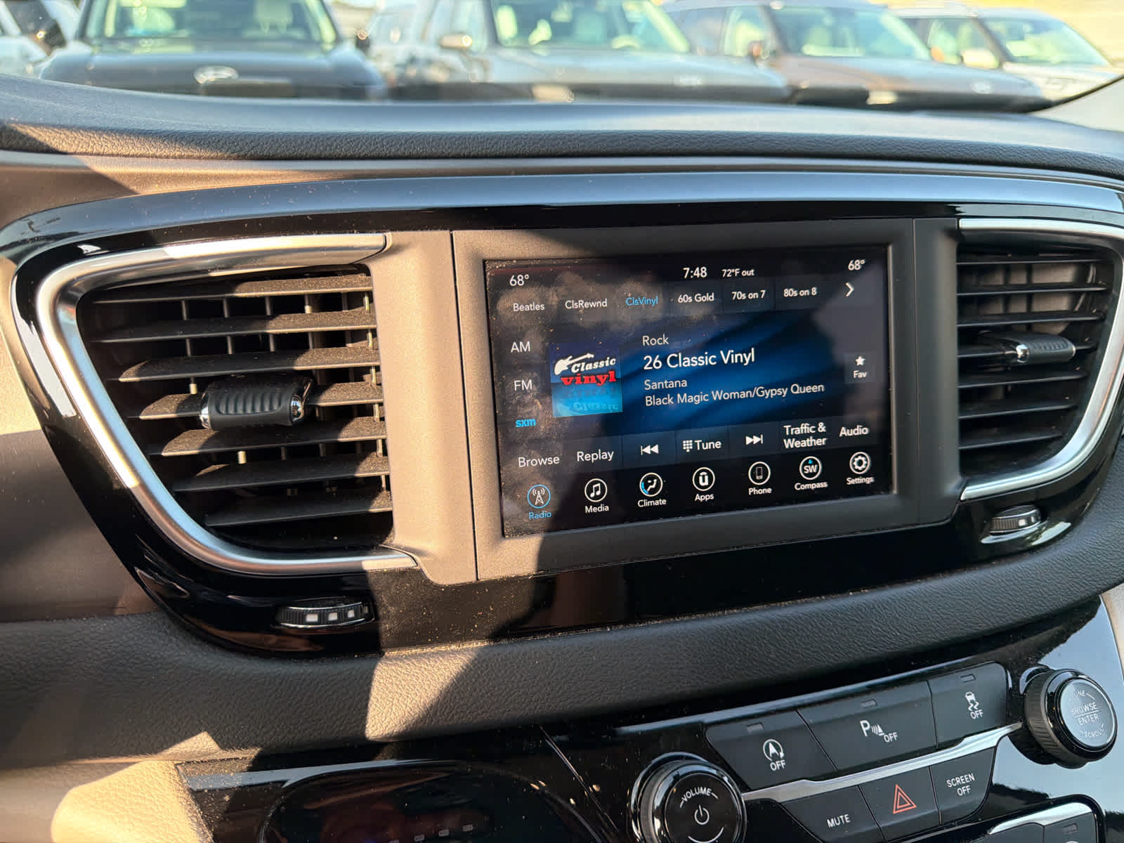 2020 Chrysler Pacifica Touring