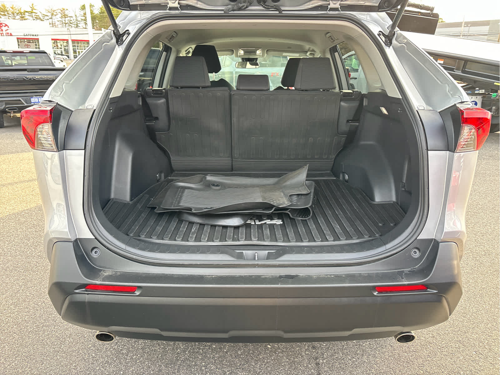 2023 Toyota RAV4 LE