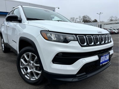 2022 Jeep Compass Latitude Lux