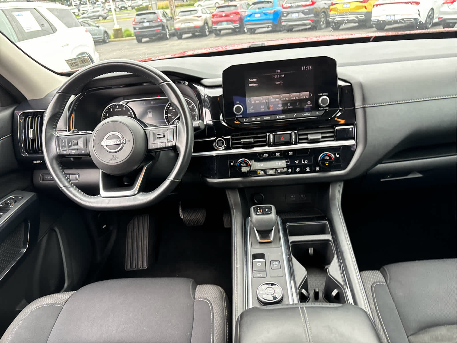 2023 Nissan Pathfinder SV
