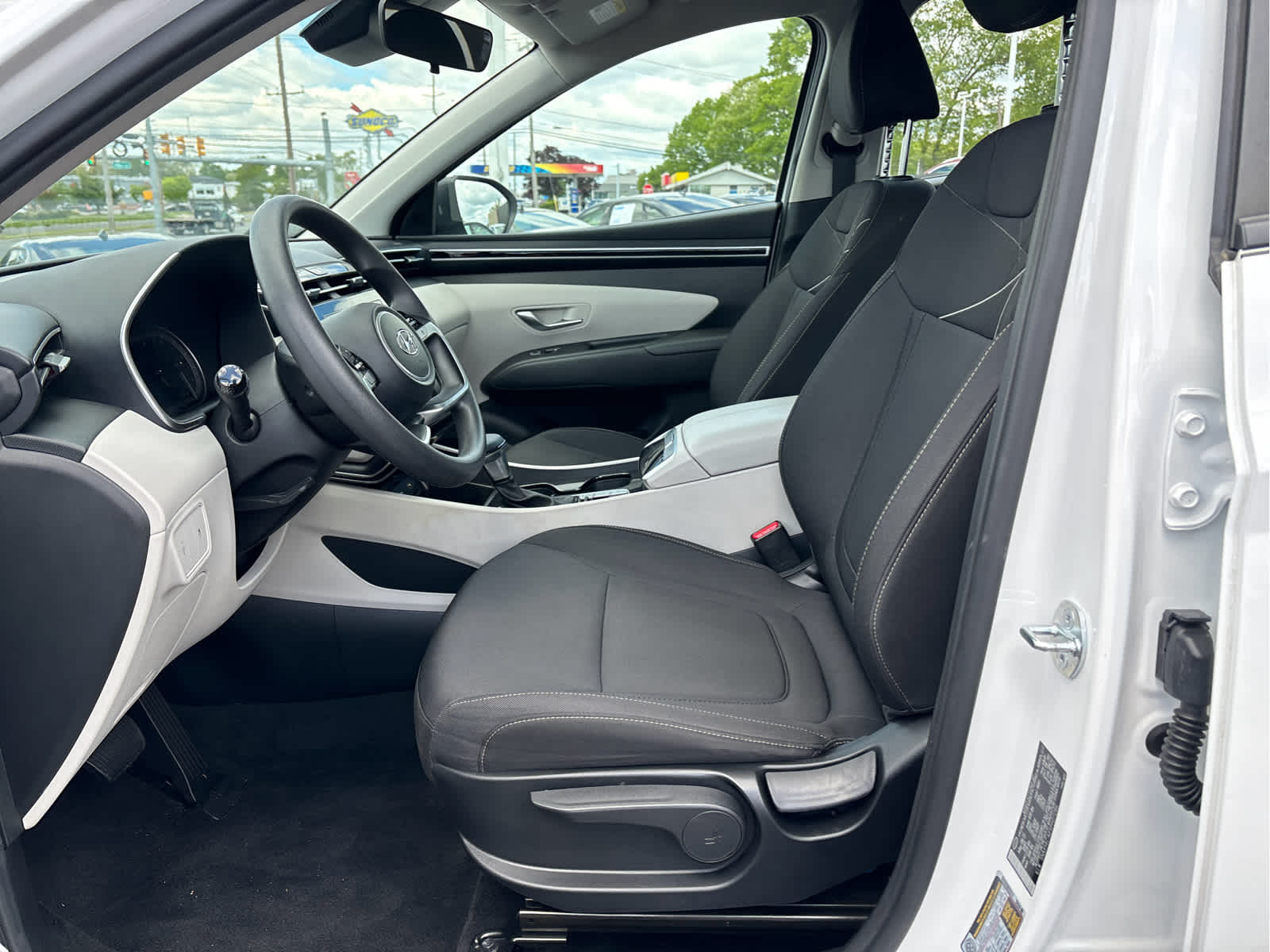 2023 Hyundai Tucson SE