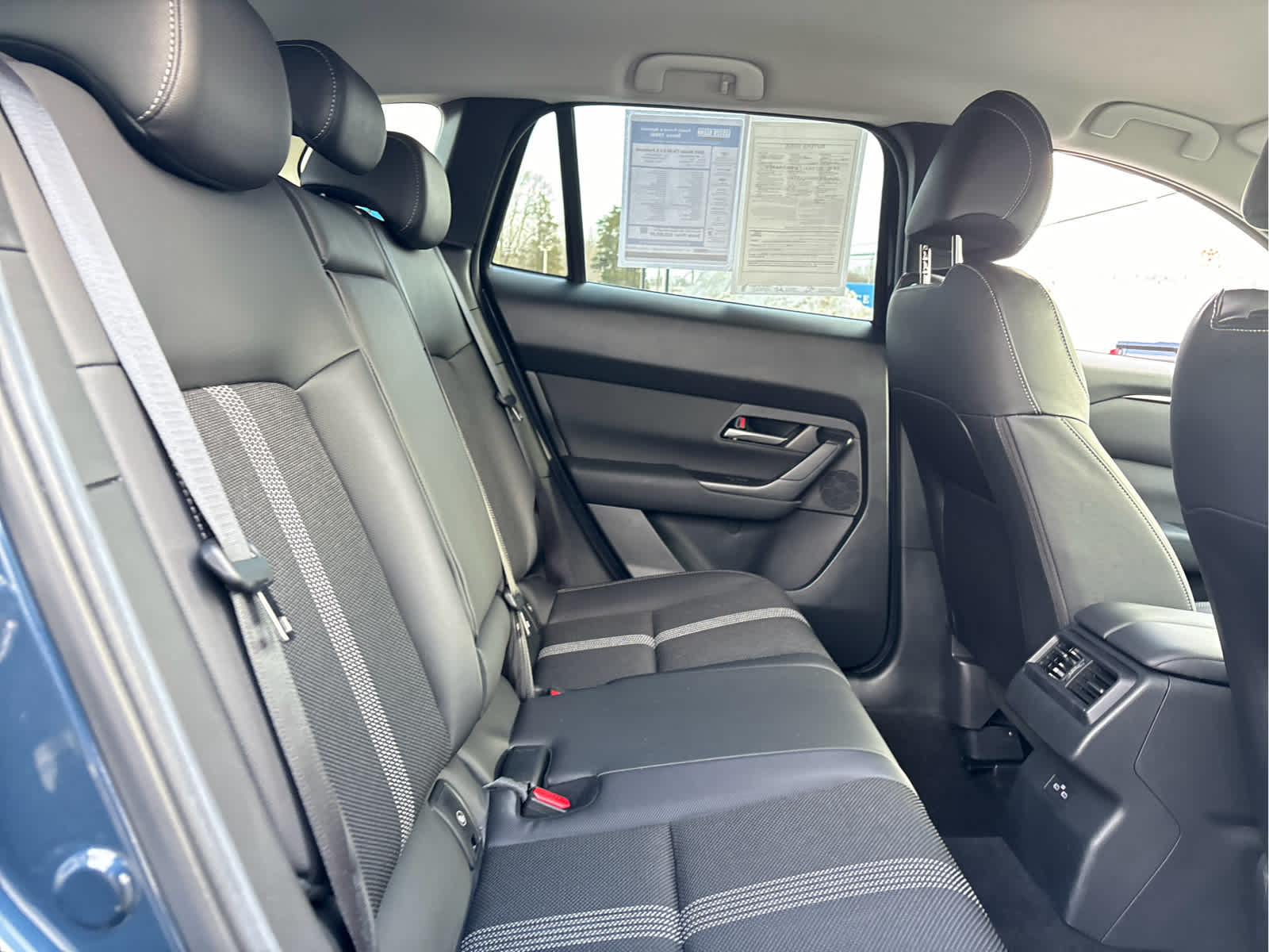 2025 Mazda Mazda CX-50 2.5 S Preferred Package