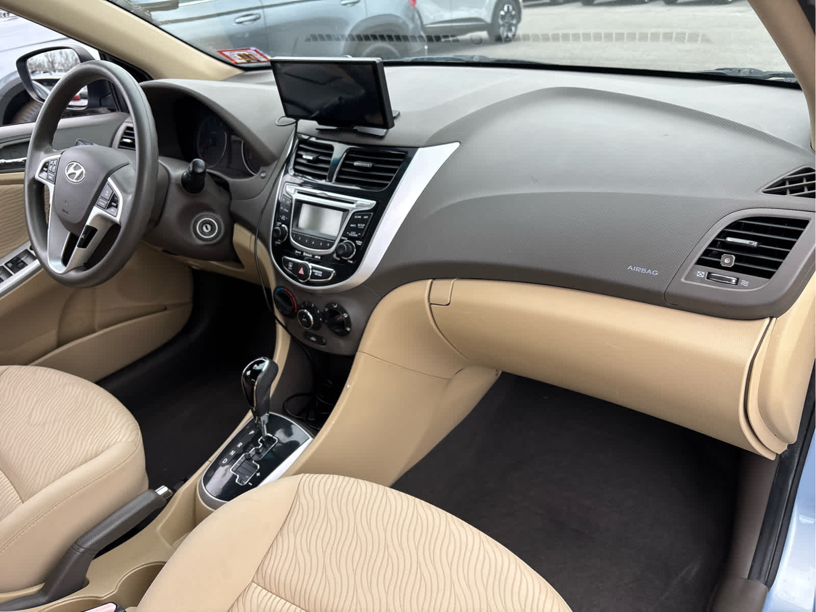 2012 Hyundai Accent GLS