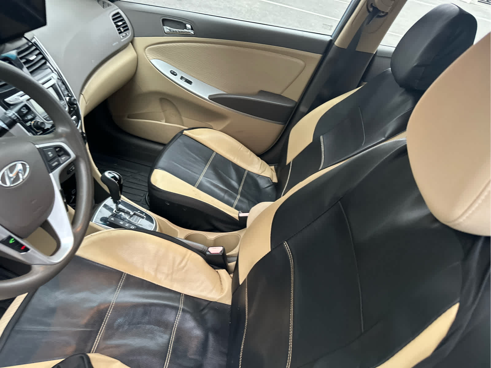 2012 Hyundai Accent GLS