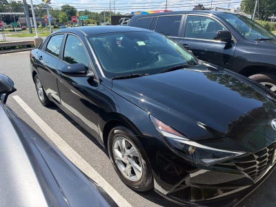 2023 Hyundai Elantra SE