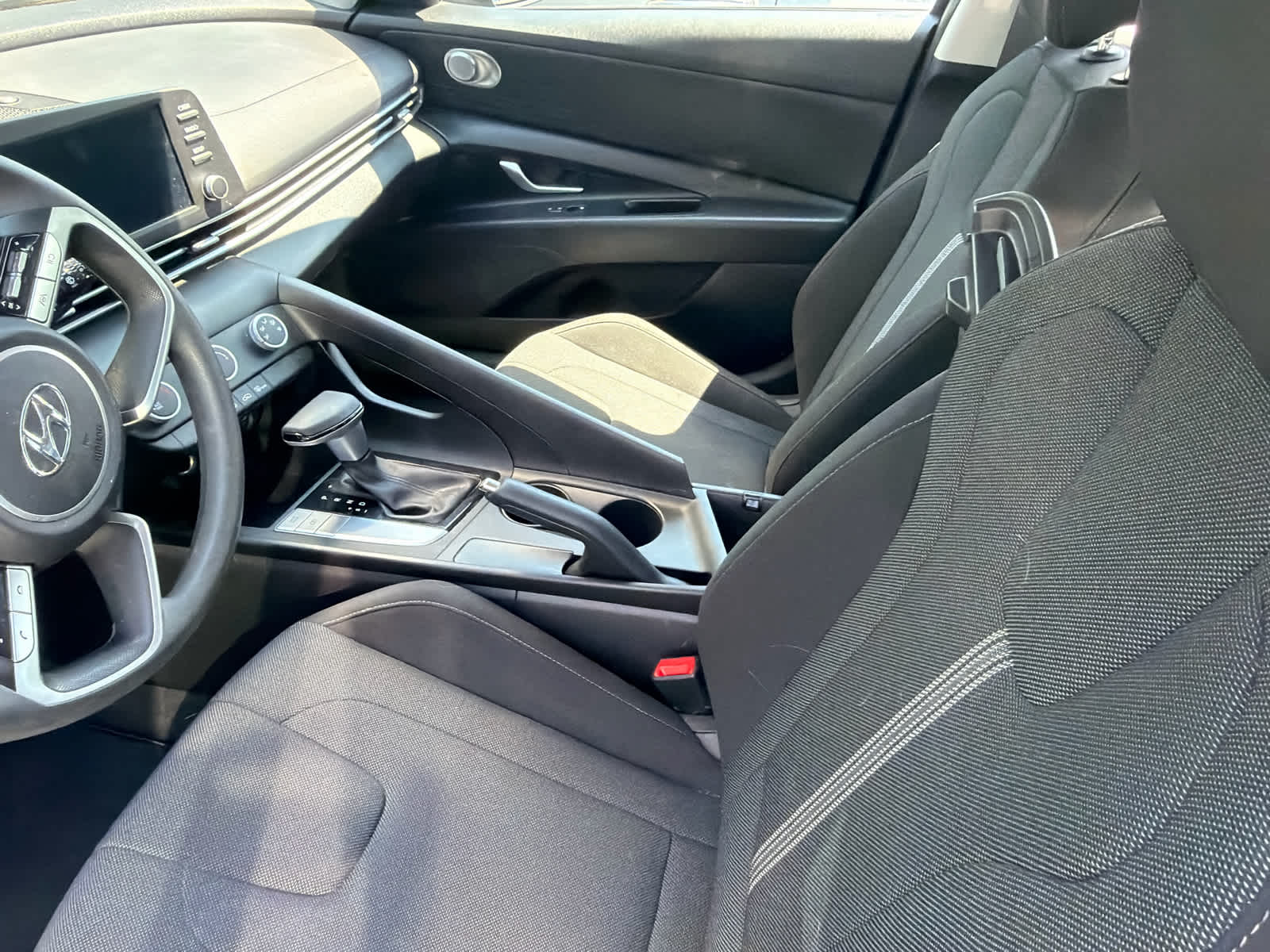 2023 Hyundai Elantra SE