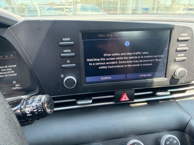 2023 Hyundai Elantra SE