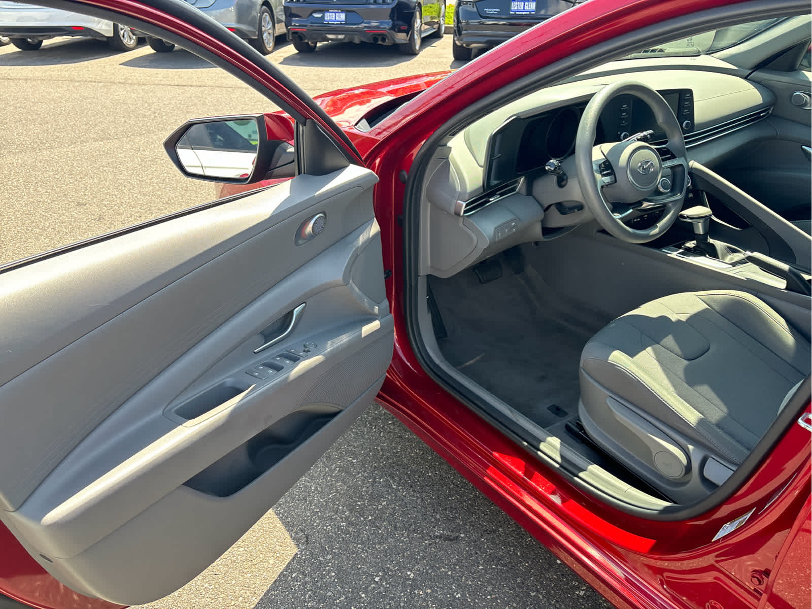 2023 Hyundai Elantra SE