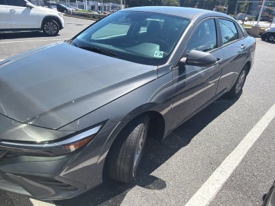 2024 Hyundai Elantra SE