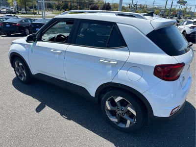 2021 Hyundai Venue SEL