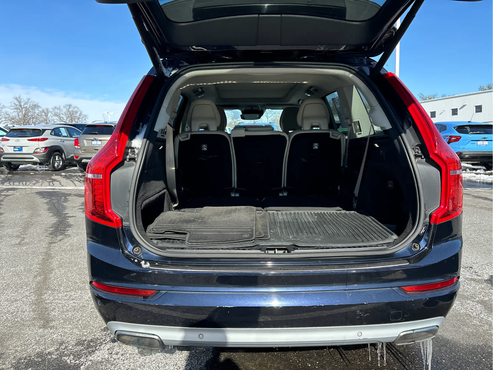 2019 Volvo XC90 Momentum