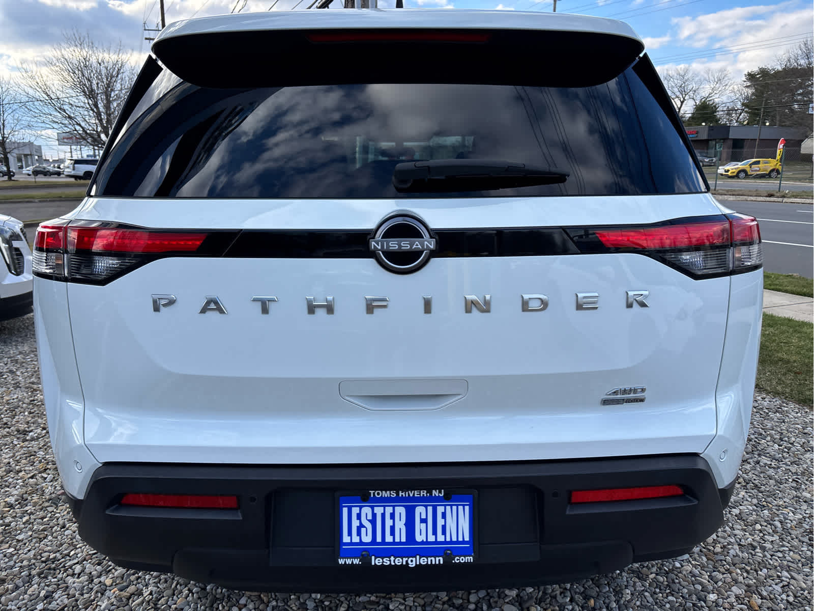 2023 Nissan Pathfinder S