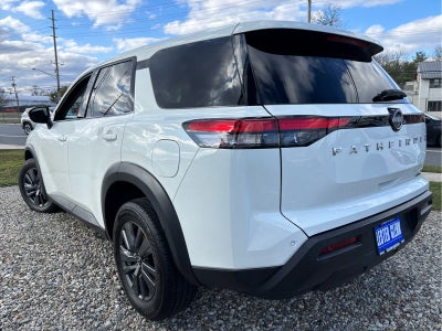 2023 Nissan Pathfinder S