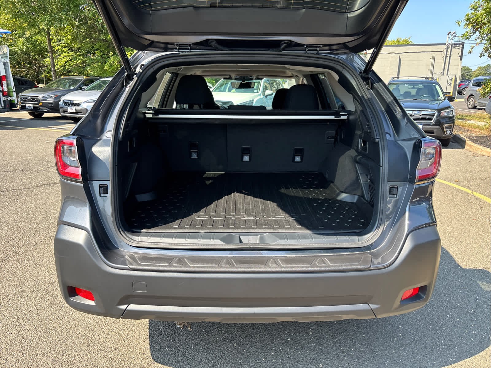 2025 Subaru Outback Premium