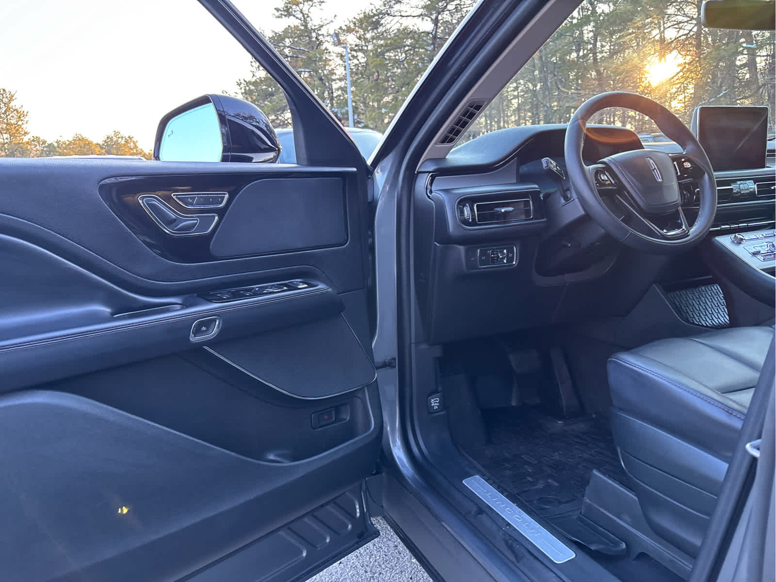 2022 Lincoln Aviator Standard