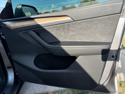 2024 Tesla Model Y Performance