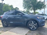 2022 Volvo XC40 R-Design