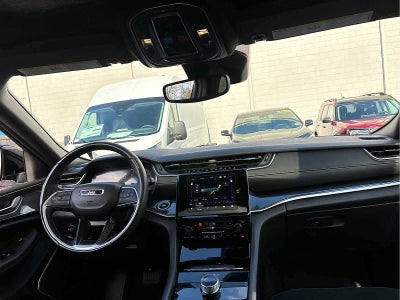 2022 Jeep Grand Cherokee Altitude