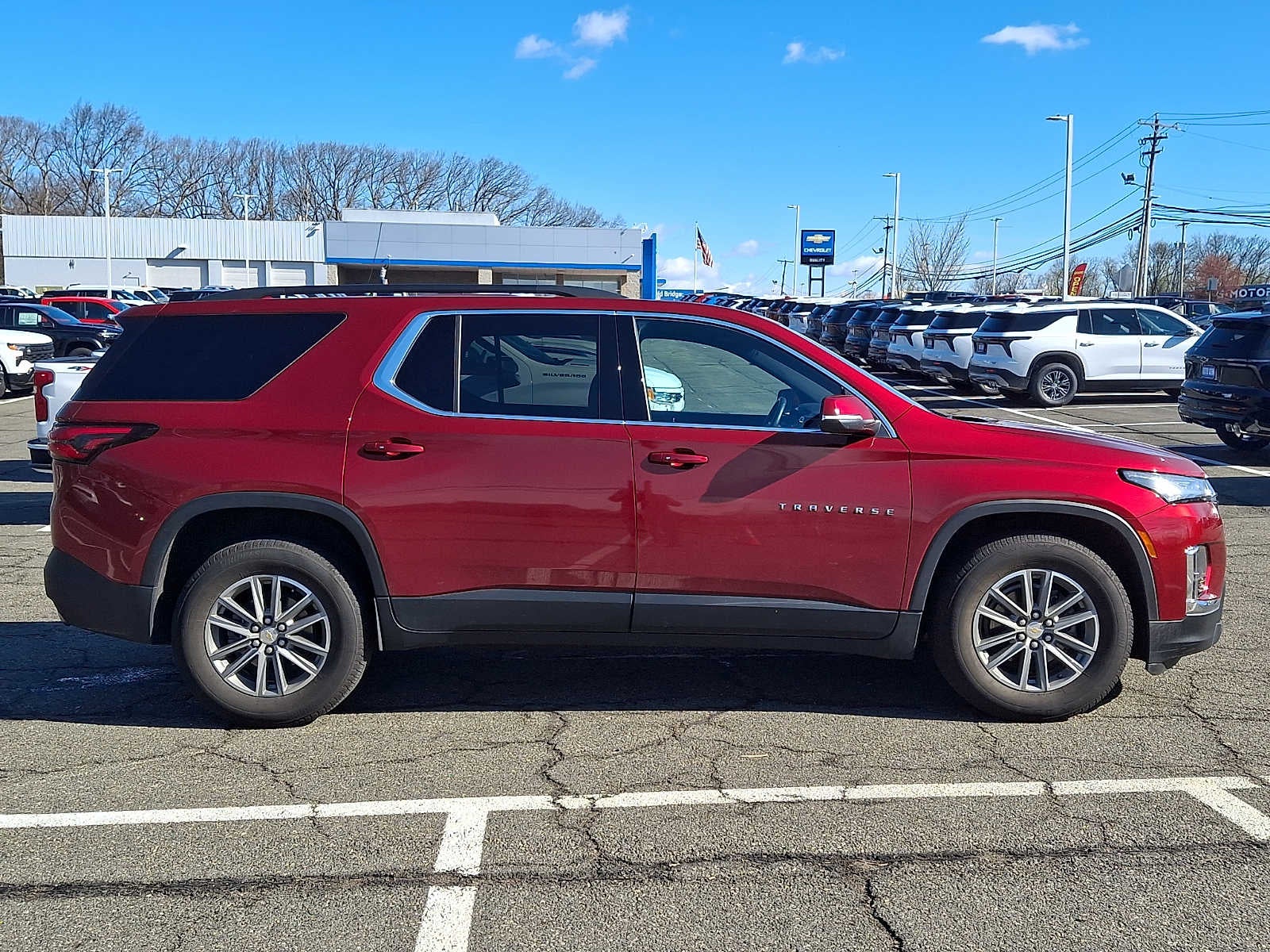 2023 Chevrolet Traverse LT Leather