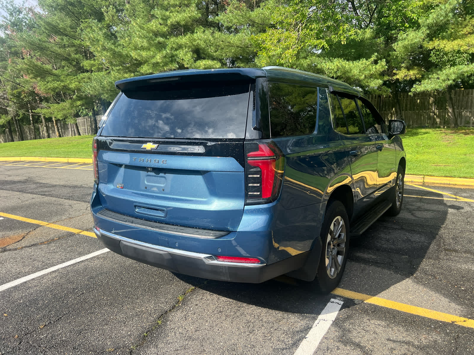 2025 Chevrolet Tahoe LS