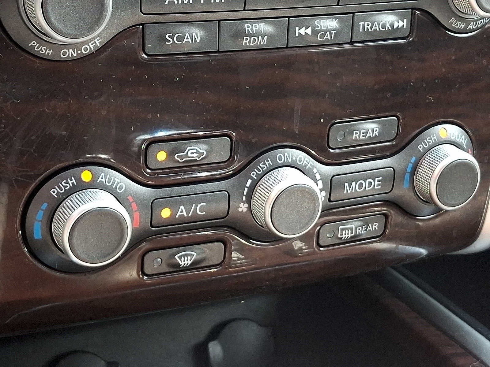 2015 Nissan Pathfinder SL
