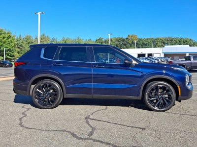 2022 Mitsubishi Outlander Black Edition