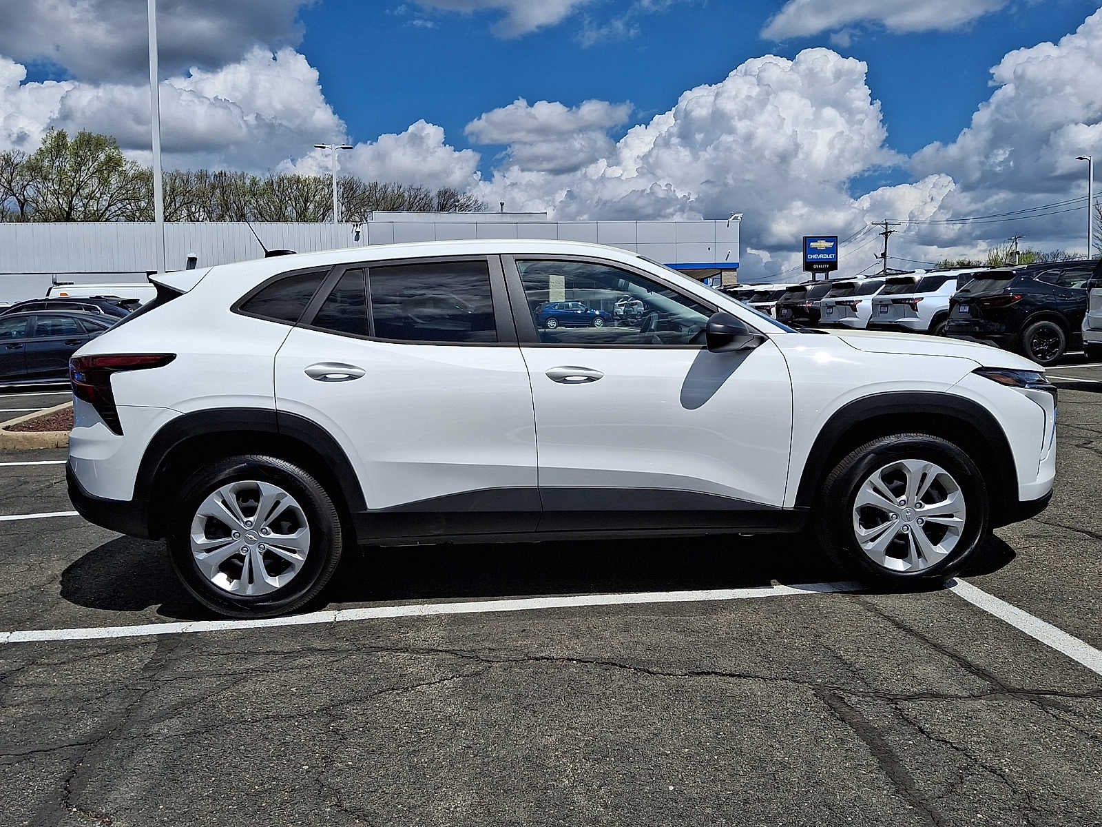 2025 Chevrolet Trax LS