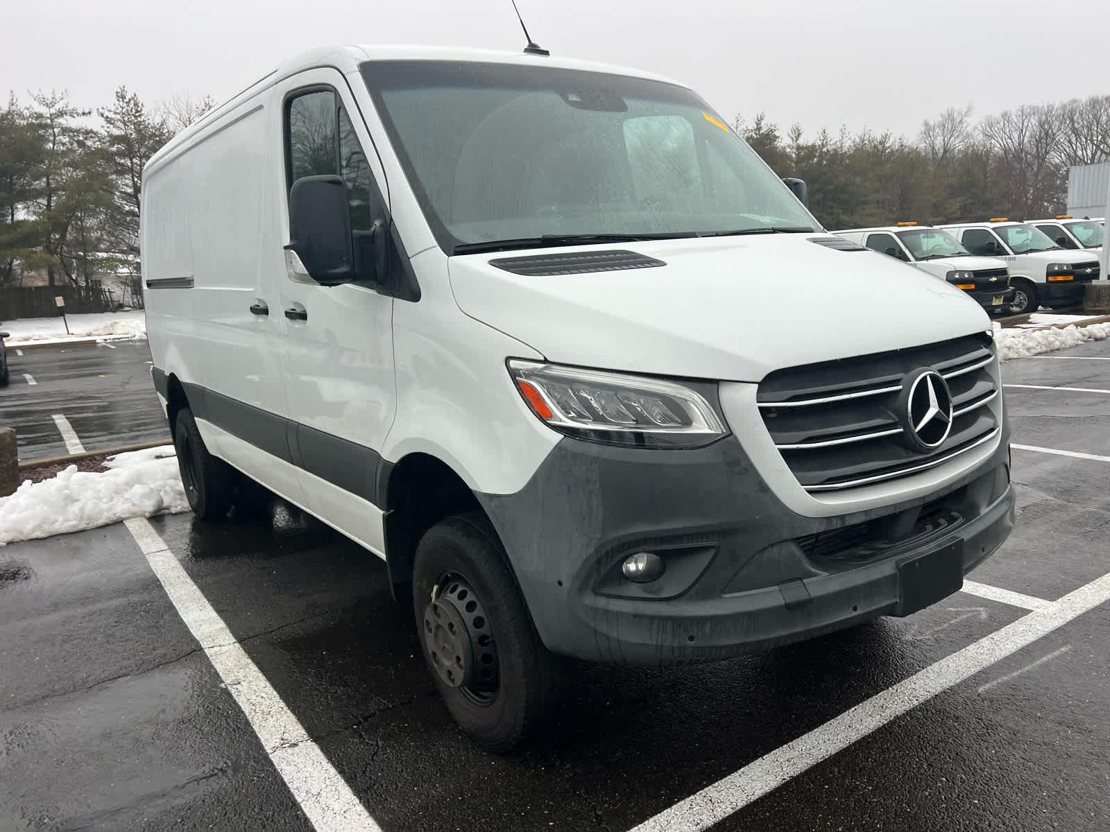 2022 Mercedes-Benz Sprinter Cargo Van 3500XD Standard Roof V6 144" 4WD