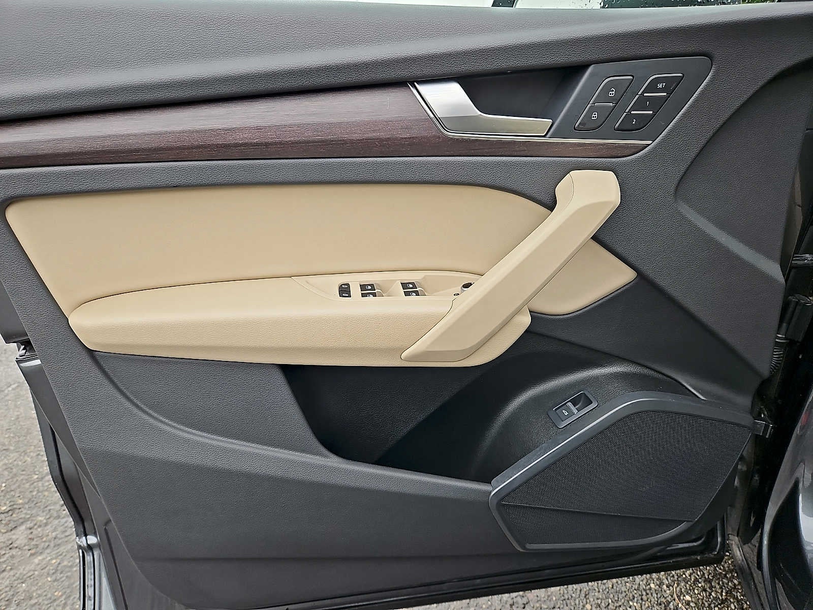 2022 Audi Q5 S line Premium