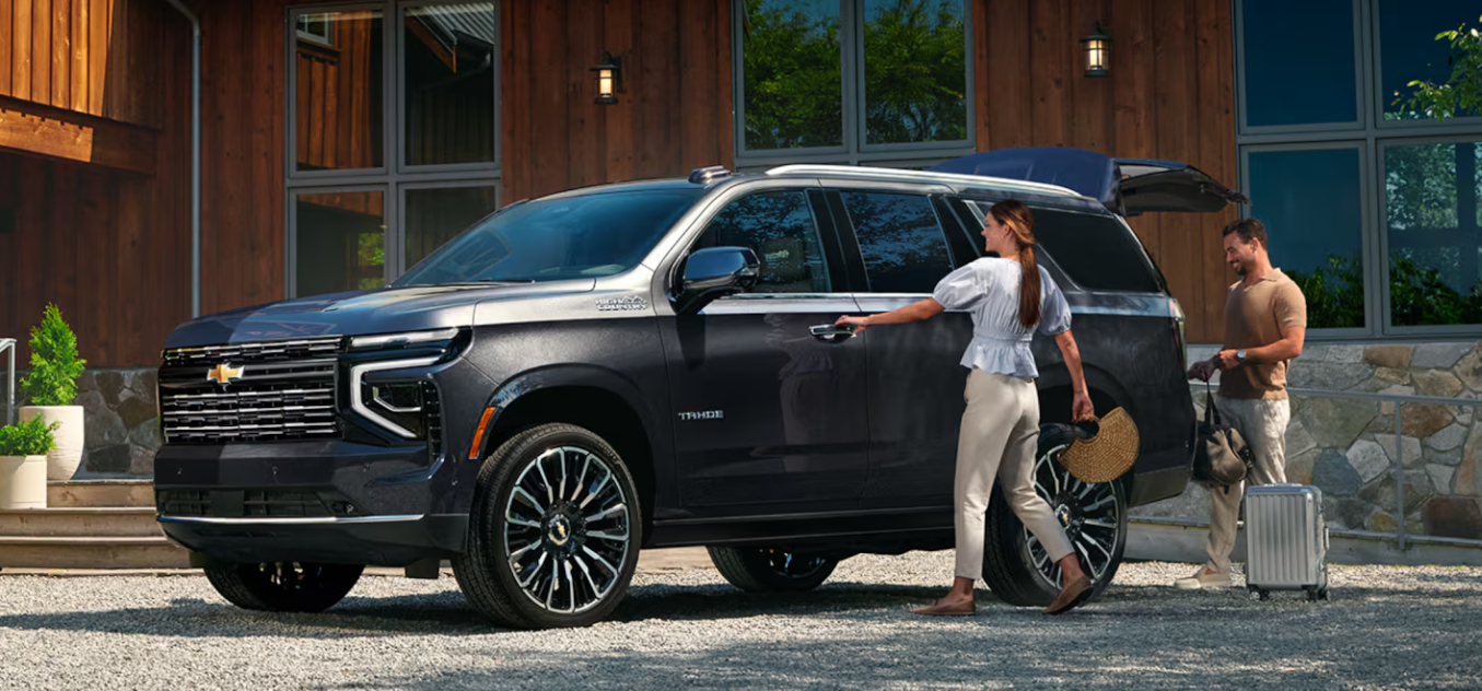 2026-Chevrolet-Tahoe-couple-opening-doors