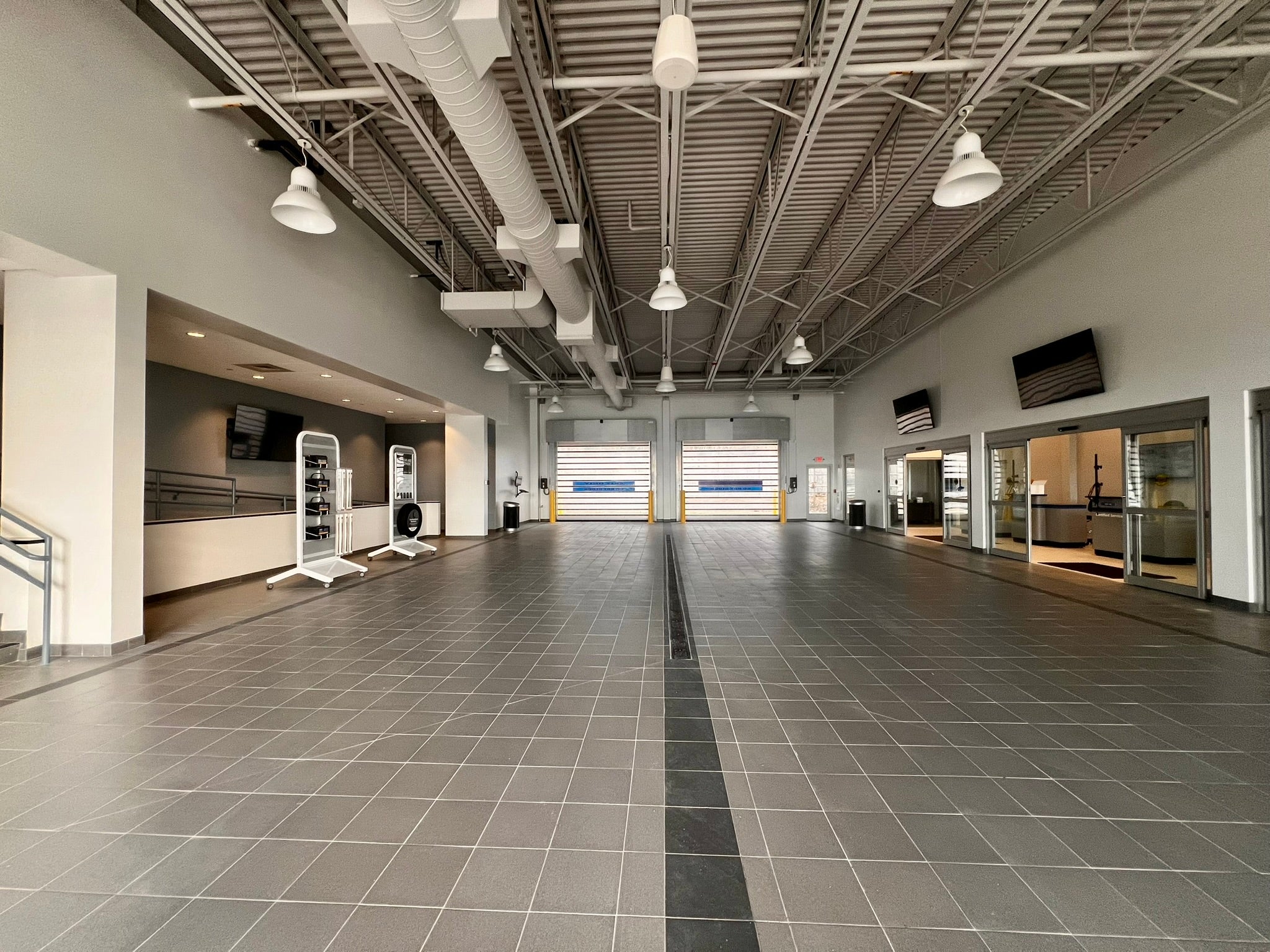 Service Facility Photo 5